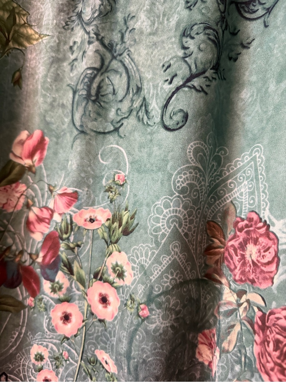 Sleeveless Floral  Tank Top - Green - Picture 4 of 7
